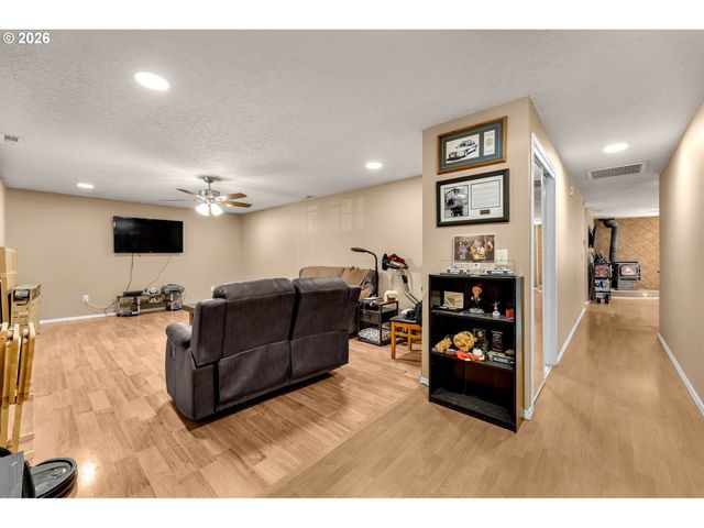 204 Ne 148TH Ave, Vancouver, WA 98684