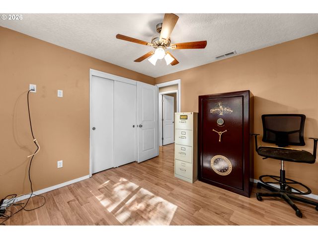 204 Ne 148TH Ave, Vancouver, WA 98684