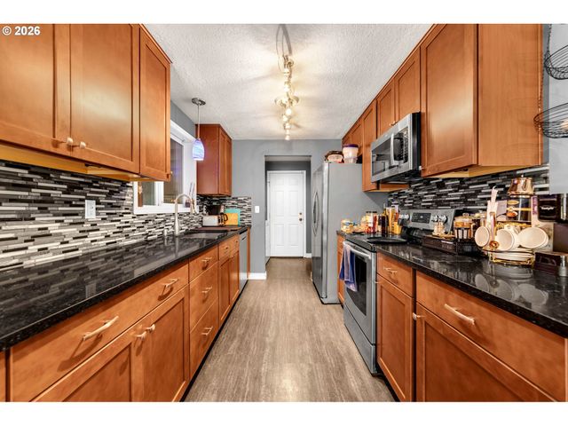 204 Ne 148TH Ave, Vancouver, WA 98684