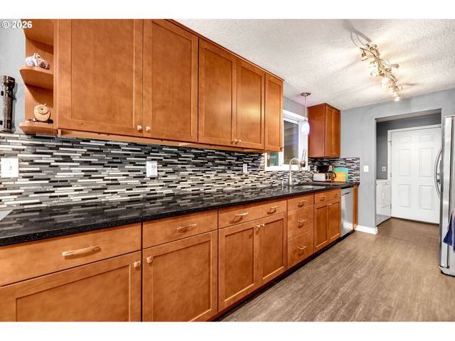 204 Ne 148TH Ave, Vancouver, WA 98684