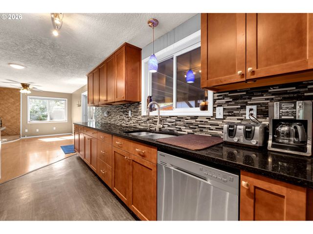 204 Ne 148TH Ave, Vancouver, WA 98684