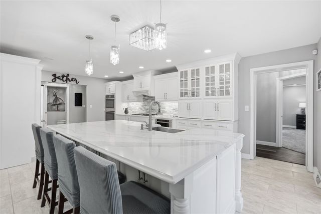 2339 Mcdevitt Rd, Franklin Park, PA 15143