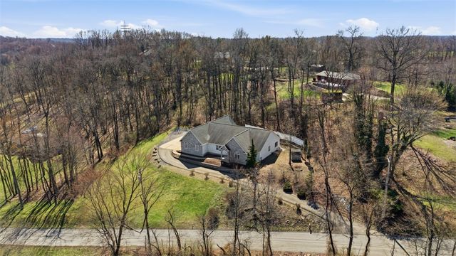 2339 Mcdevitt Rd, Franklin Park, PA 15143