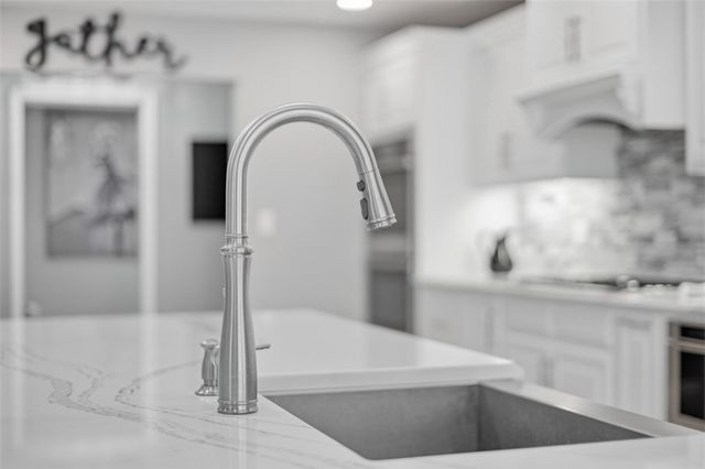 2339 Mcdevitt Rd, Franklin Park, PA 15143