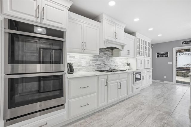 2339 Mcdevitt Rd, Franklin Park, PA 15143