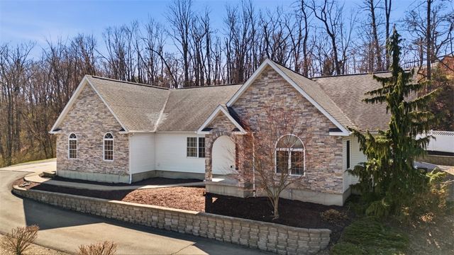 2339 Mcdevitt Rd, Franklin Park, PA 15143