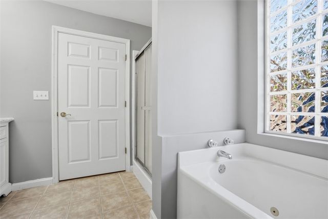 2339 Mcdevitt Rd, Franklin Park, PA 15143