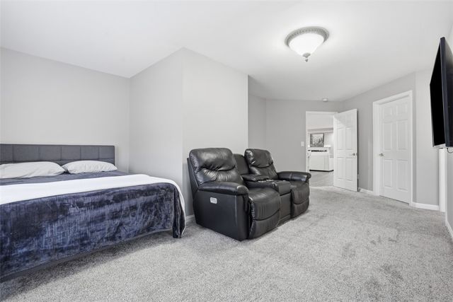 2339 Mcdevitt Rd, Franklin Park, PA 15143