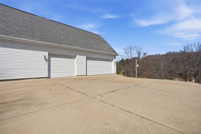 2339 Mcdevitt Rd, Franklin Park, PA 15143