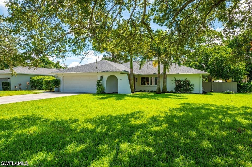 178 Westwood DR, Naples, FL 34110