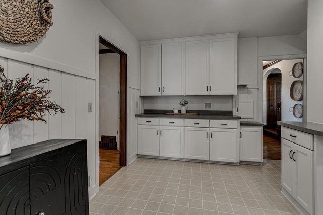 1712 N DREW STREET, Appleton, WI 54911