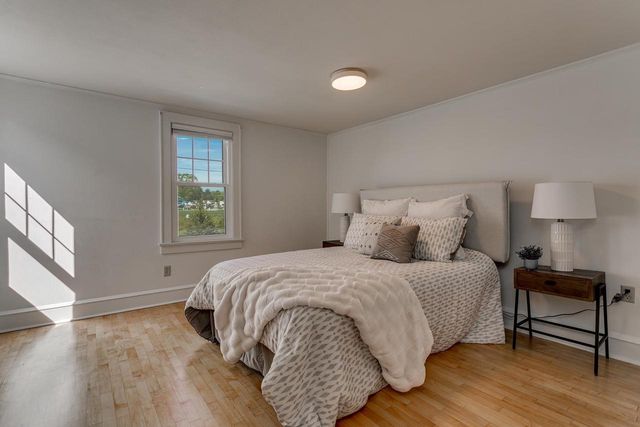 1712 N DREW STREET, Appleton, WI 54911