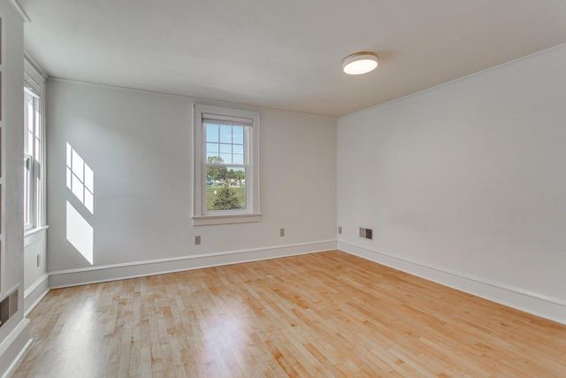 1712 N DREW STREET, Appleton, WI 54911