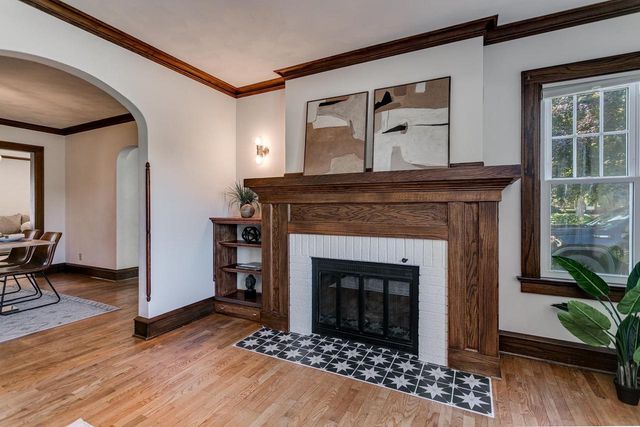 1712 N DREW STREET, Appleton, WI 54911