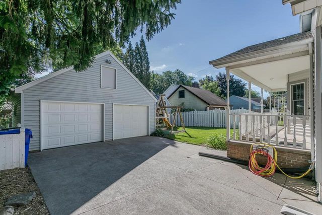 1712 N DREW STREET, Appleton, WI 54911
