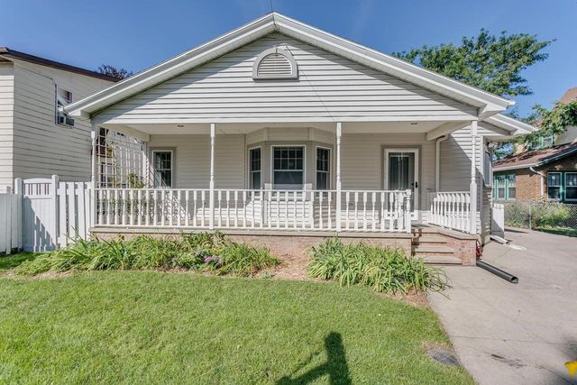 1712 N DREW STREET, Appleton, WI 54911