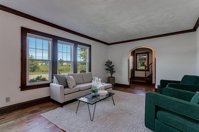 1712 N DREW STREET, Appleton, WI 54911