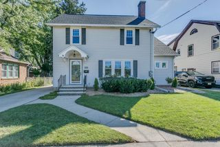 1712 N DREW STREET, Appleton, WI 54911