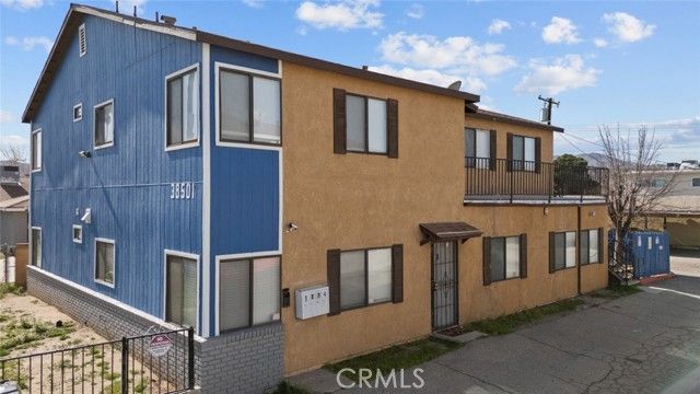 38501 Larkin Avenue 4, Palmdale, CA 93550