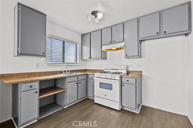 38501 Larkin Avenue 4, Palmdale, CA 93550