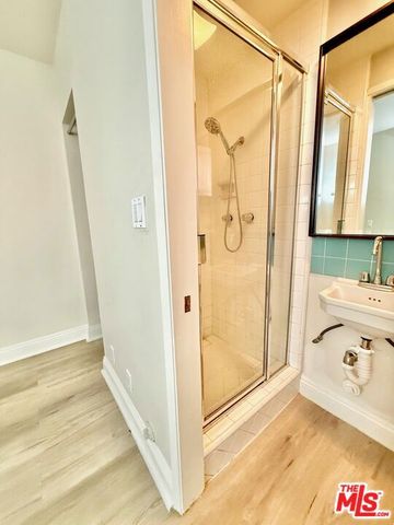 1825 Thayer Avenue, Los Angeles, CA 90025