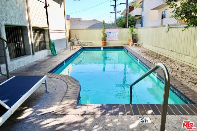 1825 Thayer Avenue, Los Angeles, CA 90025