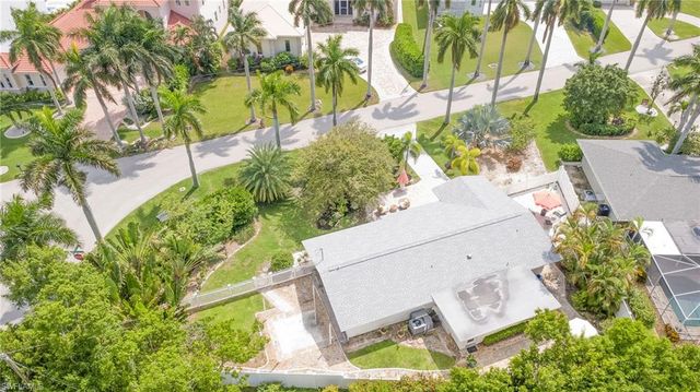 269 Bayshore DR, Cape Coral, FL 33904