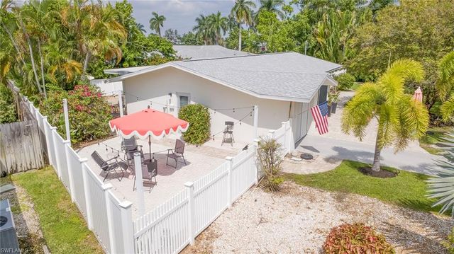 269 Bayshore DR, Cape Coral, FL 33904