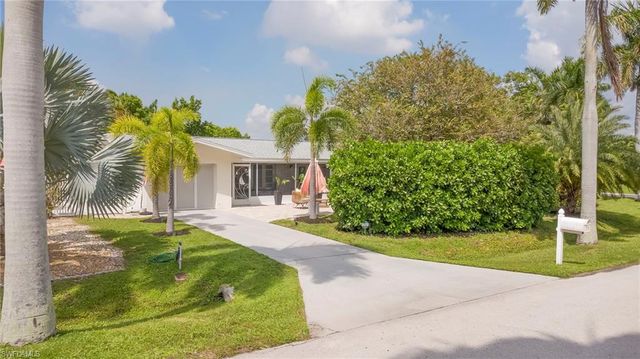269 Bayshore DR, Cape Coral, FL 33904