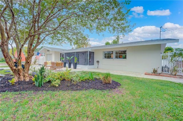 269 Bayshore DR, Cape Coral, FL 33904