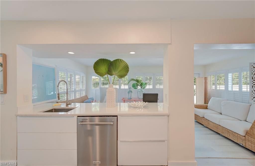 Image 12 of property listing at 269 Bayshore DR, Cape Coral, FL 33904