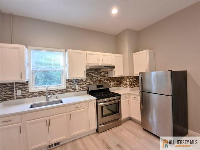 60 Main Street, Sayreville, NJ 08872