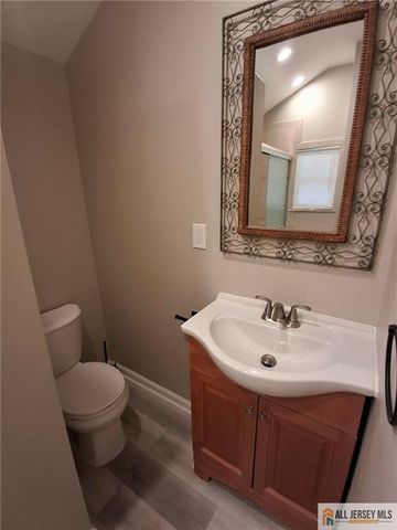 60 Main Street, Sayreville, NJ 08872