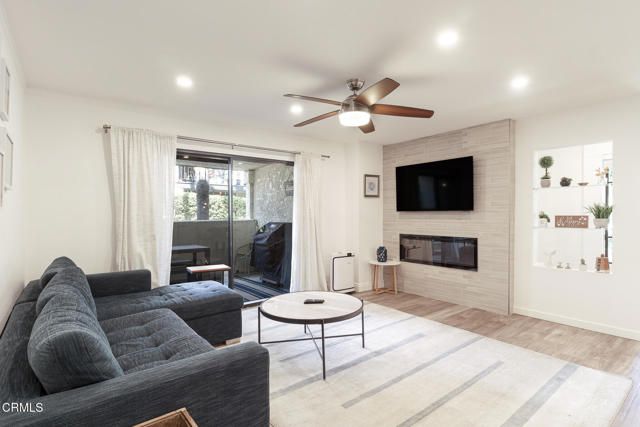 2375 Martinique Lane, Oxnard, CA 93035