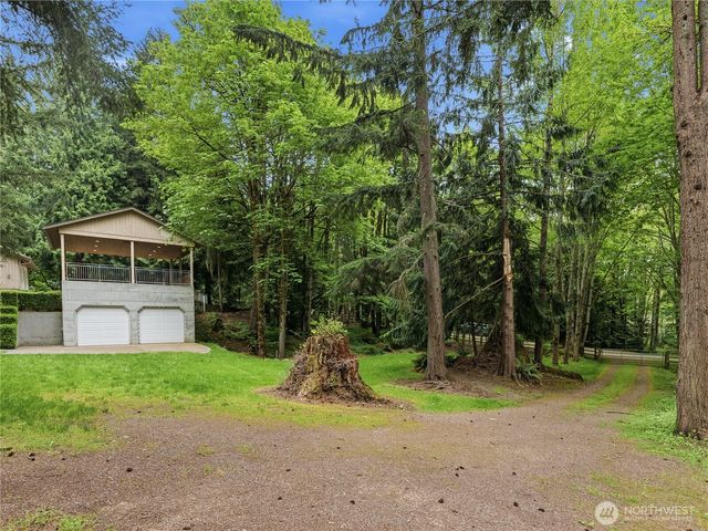 24214 SE 18th Place, Sammamish, WA 98075