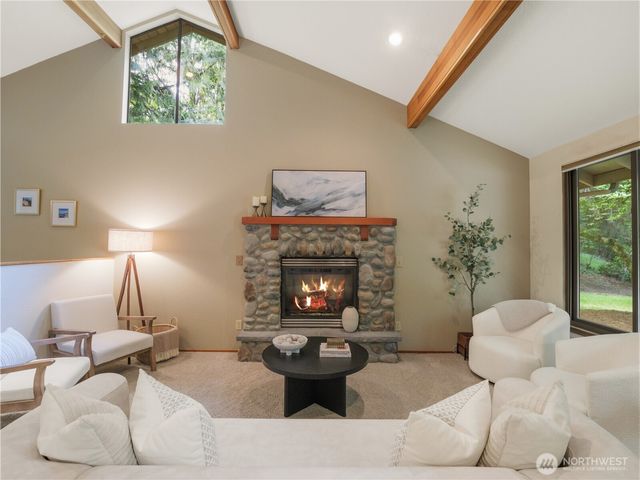 24214 SE 18th Place, Sammamish, WA 98075