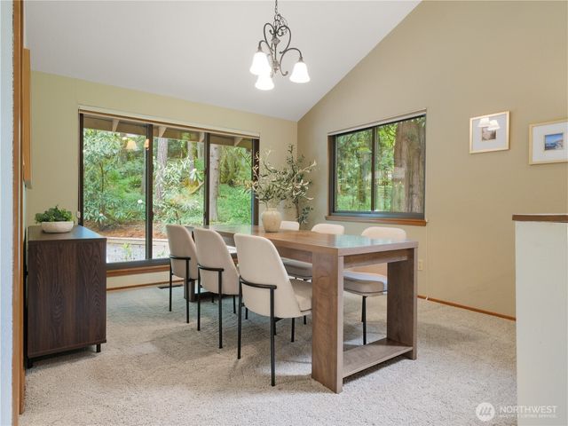 24214 SE 18th Place, Sammamish, WA 98075