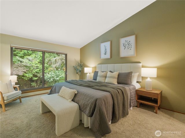 24214 SE 18th Place, Sammamish, WA 98075