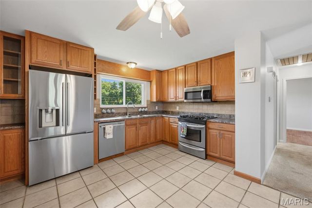 2207 Bentley Manor Drive, Fenton, MO 63026