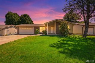 2207 Bentley Manor Drive, Fenton, MO 63026