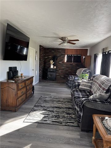 2672 W County Line, Jamestown, PA 16134