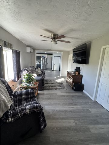 2672 W County Line, Jamestown, PA 16134