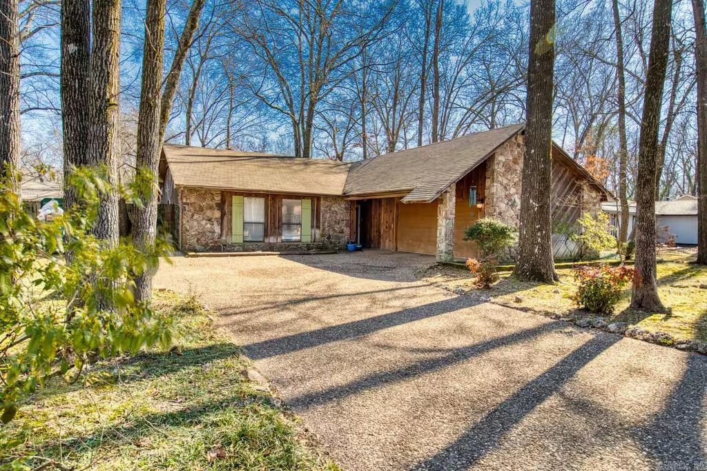 4 Fernwood Drive, Conway, AR 72034