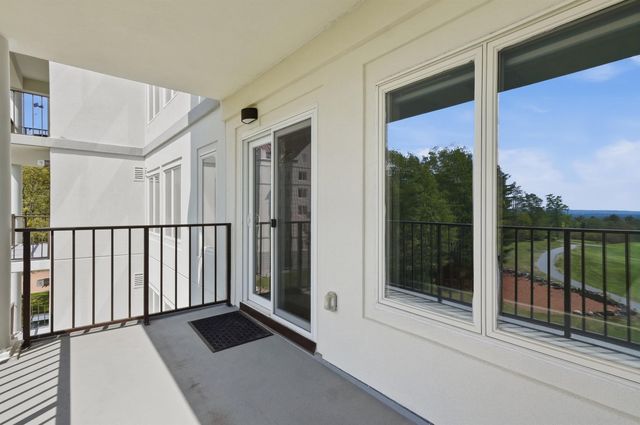 10 Mountain Laurels Dr Apt 405, Nashua, NH 03062