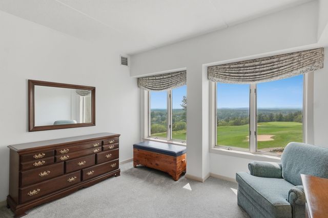 10 Mountain Laurels Dr Apt 405, Nashua, NH 03062