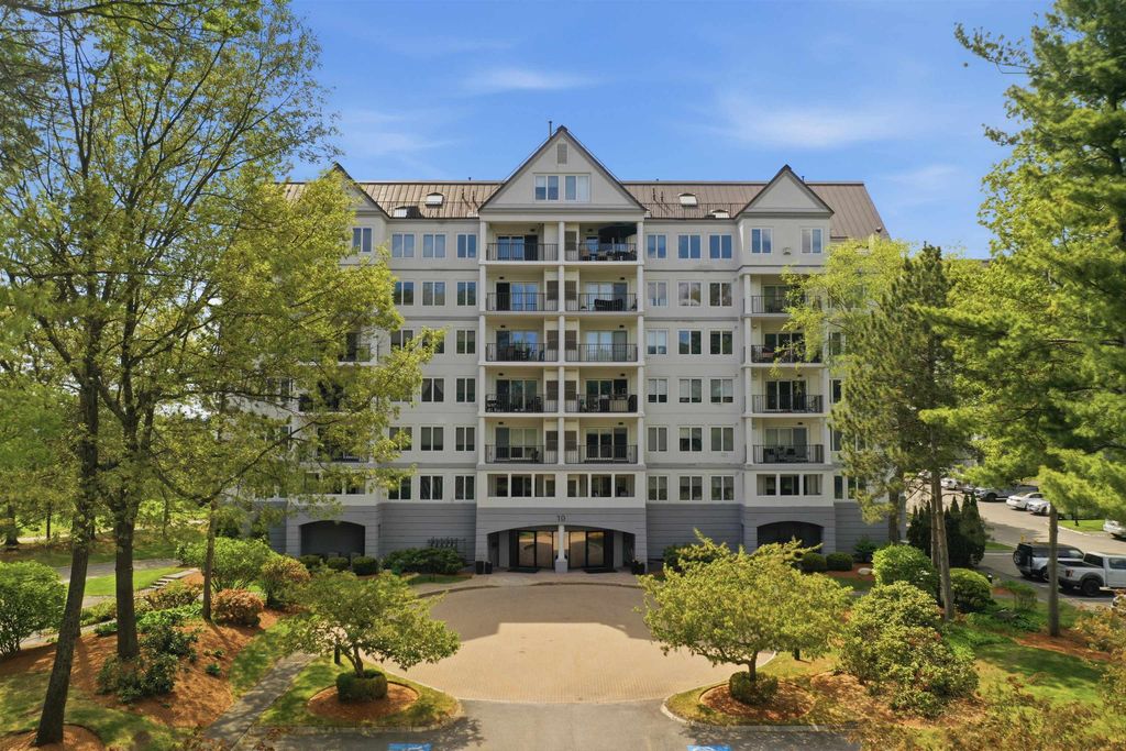 10 Mountain Laurels Dr Apt 405, Nashua, NH 03062