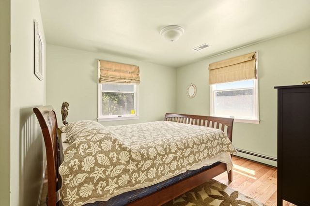 10 Circle Dr, Eastham, MA 02642
