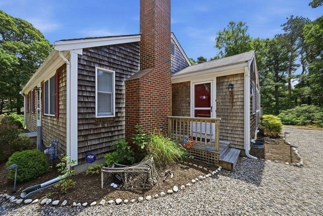10 Circle Dr, Eastham, MA 02642
