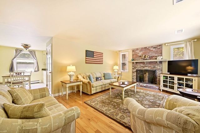 10 Circle Dr, Eastham, MA 02642