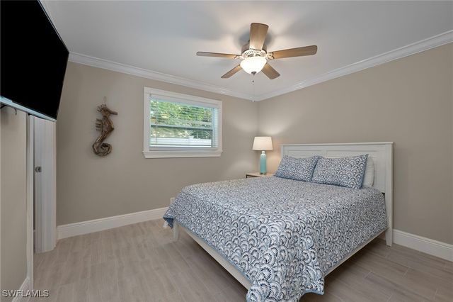 712 110th AVE N, Naples, FL 34108